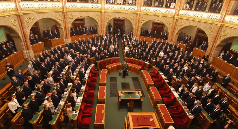 Hat év után véget ért Magyarországon a veszélyhelyzet: ez jön most