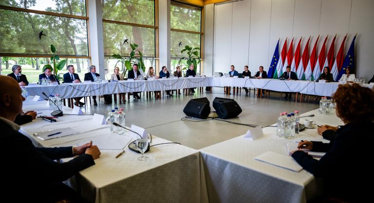 Átalakulnak a minisztériumok, csütörtöktől új struktúra van életben Magyarországon