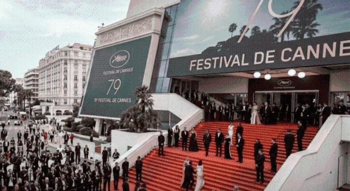 Vörös szőnyeg és rekordüzlet Cannes-ban – 16 ezren érkeztek a világ legnagyobb filmpiacára
