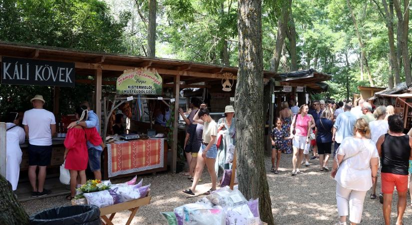 Piacoljon a Balatonon, mutatjuk a kihagyhatatlan helyeket