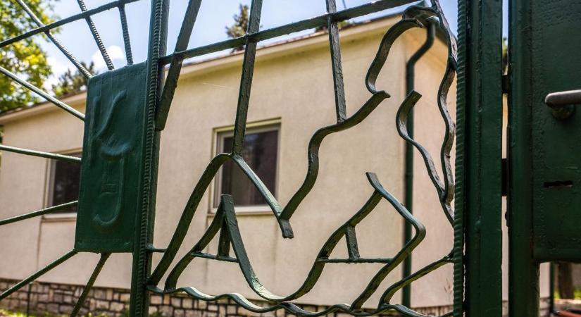Kerítéssel távozott a karácsondi tolvaj