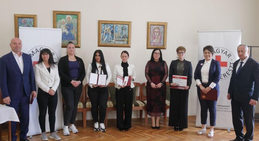 Megható pillanatok: így ünnepelt a Magyar Vöröskereszt a megyében (galéria)
