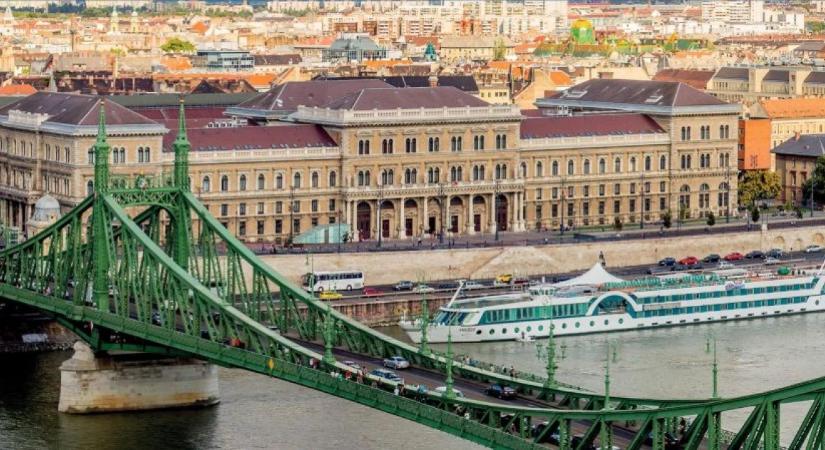 „Teljes megújítás szükséges” – fellázadtak az oktatók az alapítványi működés ellen az első modellváltó egyetemen