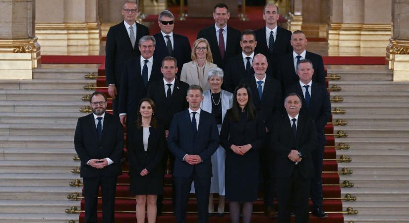 Vitézy Dávid felügyeli a koncessziókat, Kármán András a nyugdíjügyeket, Tarr Zoltán az egyházi kapcsolatokat