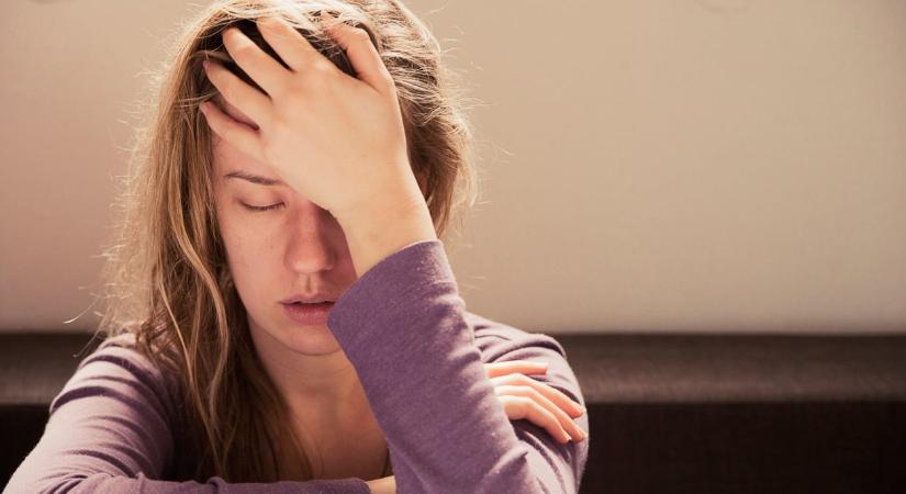 A PMS tünetei nem csak fizikaiak lehetnek: ezt mondja a pszichológia az érzelmi hatásokról