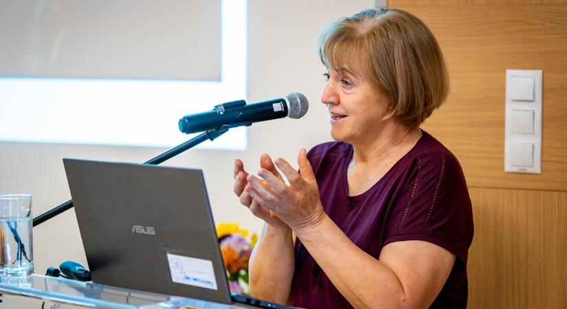 A berettyóújfalui Igazgyöngy Alapítvány is bemutatkozott az Alternatív Pedagógiai Konferencián