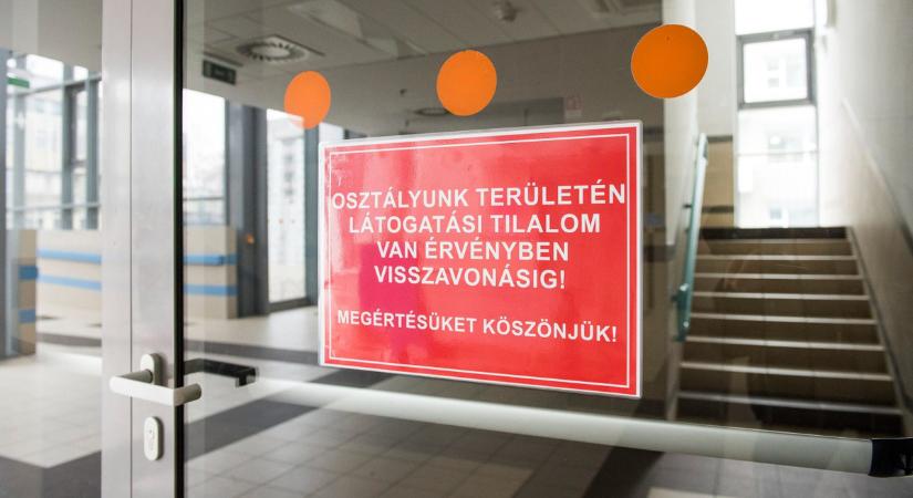 Látogatási tilalmat rendeltek el – ezek a magyar kórházak érintettek