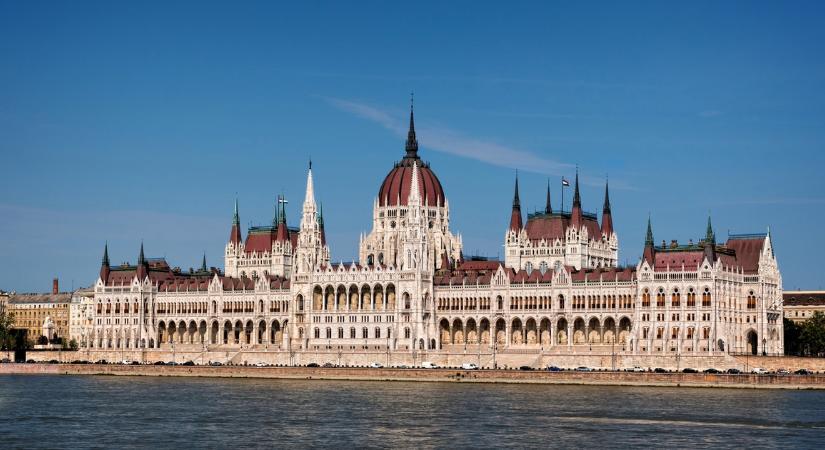 Véget ért a háborús vészhelyzet: megszűnt a rendkívüli jogrend Magyarországon