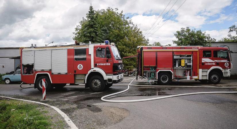 Veszély a fürdőszobában! – tűzoltók rohantak a váncsodi házhoz