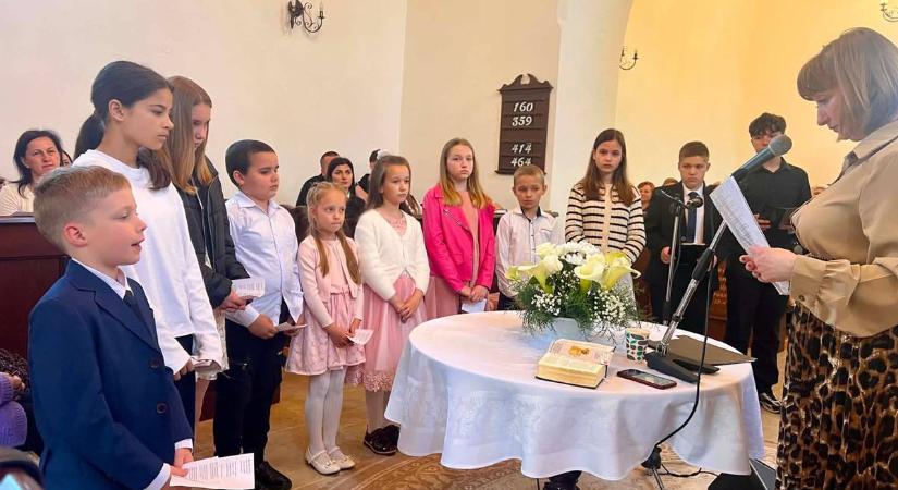 Nőszövetségi csendesdélután Jánosiban - Példamutatás, képmutatás nélküli hit