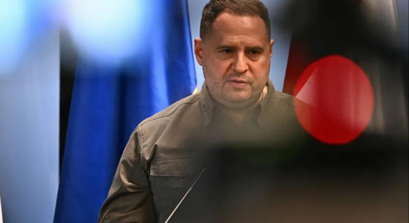 Őrizetbe vették az ukrán elnöki hivatal pénzmosással vádolt volt vezetőjét