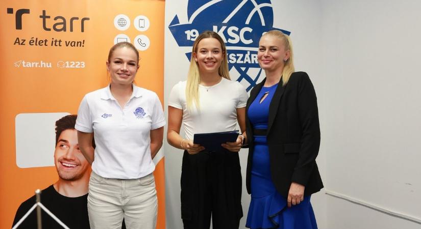 Keselyűként csapatnak le a bajba jutott pécsi csapat játékosaira: távozott az egyik szupertehetség
