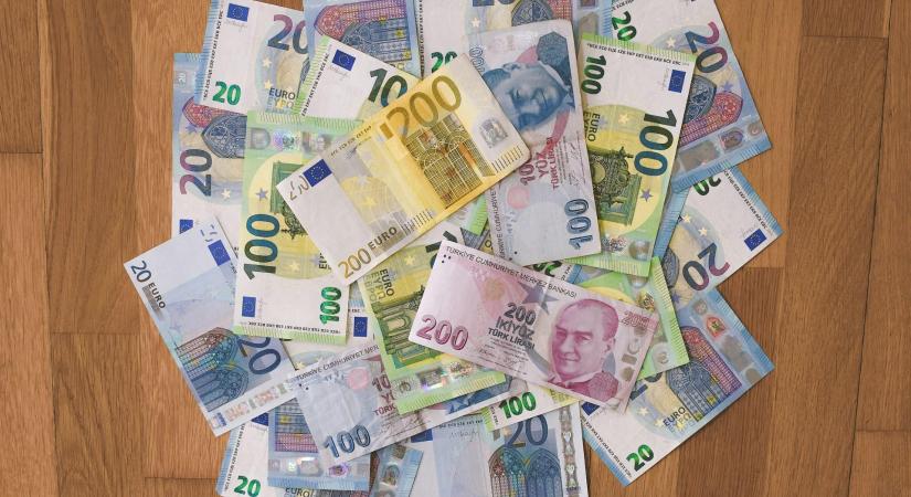 Lassuló ütemben nőtt az euróövezeti GDP az első negyedévben