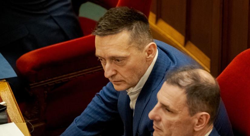 Rogán tárcájának engedélye nélkül nem válaszolhattak közérdekű adatigénylésekre a minisztériumok