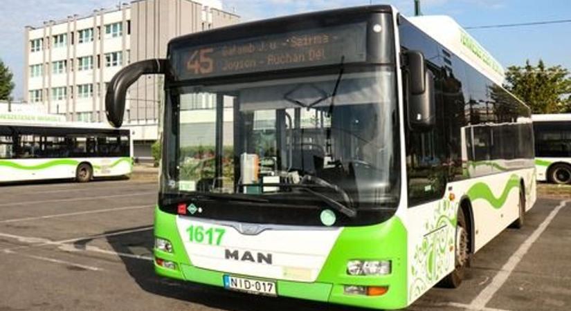 Terelik a buszokat csütörtöktől - ezek a járatok érintettek