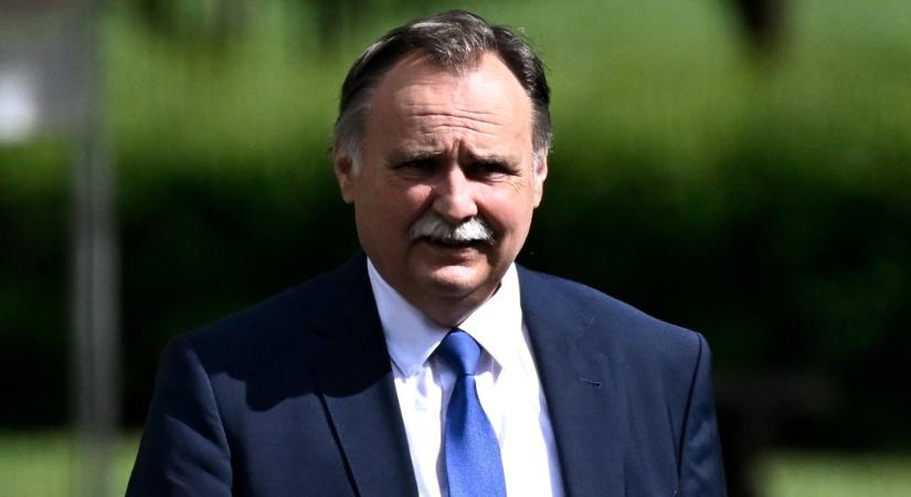 Gajdos László felelősségre vonást ígér az azbesztszennyezés ügyében