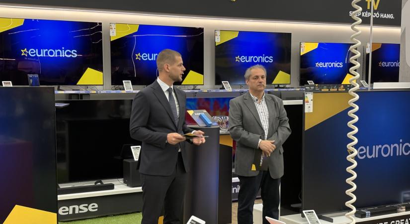Új üzletet nyitott az Euronics, de a bürokratikus akadályok miatt lassan haladtak