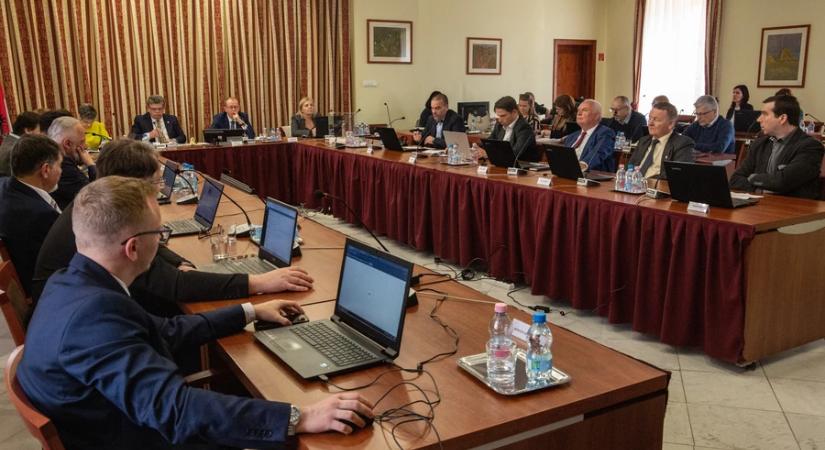 Élő közvetítés a közgyűlésről