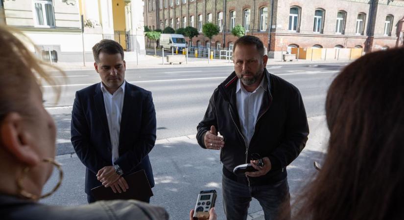 Sebességmérőt helyeznek ki a Szent István útra – Reagált a Közút és az önkormányzat az Aston Martinos halálos gázolásra