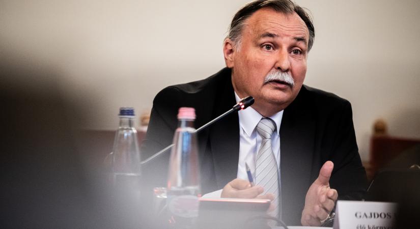 Gajdos László a kormány elé viszi az azbesztszennyezés ügyét, felelősségre vonást ígér
