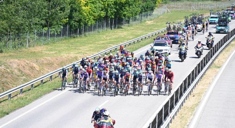 Rendhagyó módon fogadta a Jászkunság a Tour de Hongrie mezőnyét – galériával