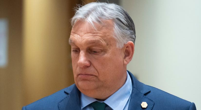 Kemény pillanatok! Megérkezett Orbán Viktor és kormánya tagjai az átadás-átvételre
