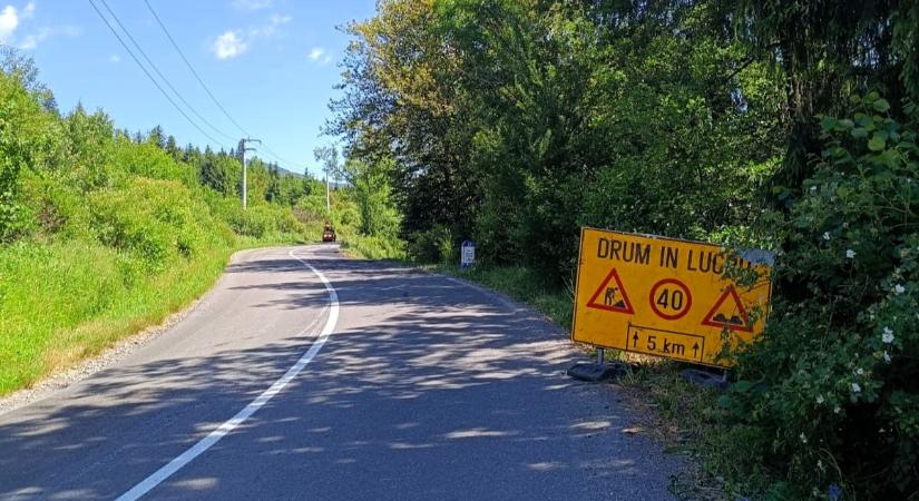 Elkezdődött a nyári karbantartás Hargita megye útjain