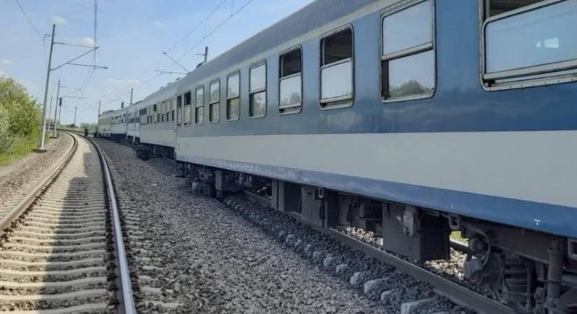 Újabb vonat siklott ki csütörtökön: két sérültje van a gyomai balesetnek