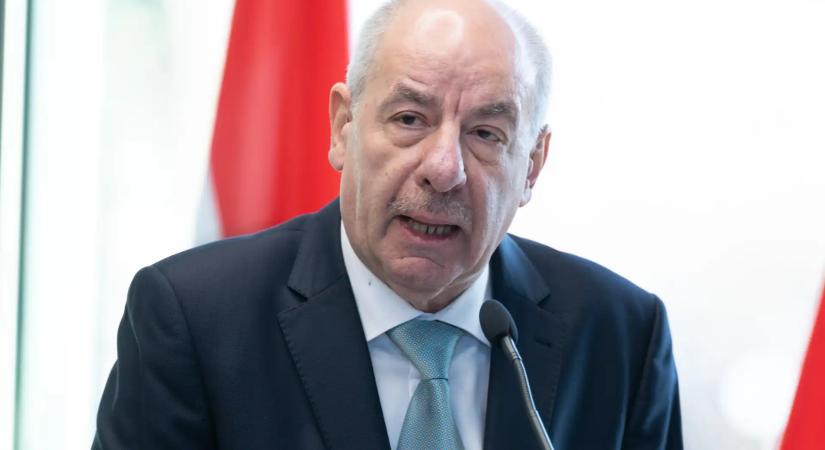 21 Kutatóközpont: A magyarok 60 százaléka szerint le kellene mondania Sulyok Tamásnak