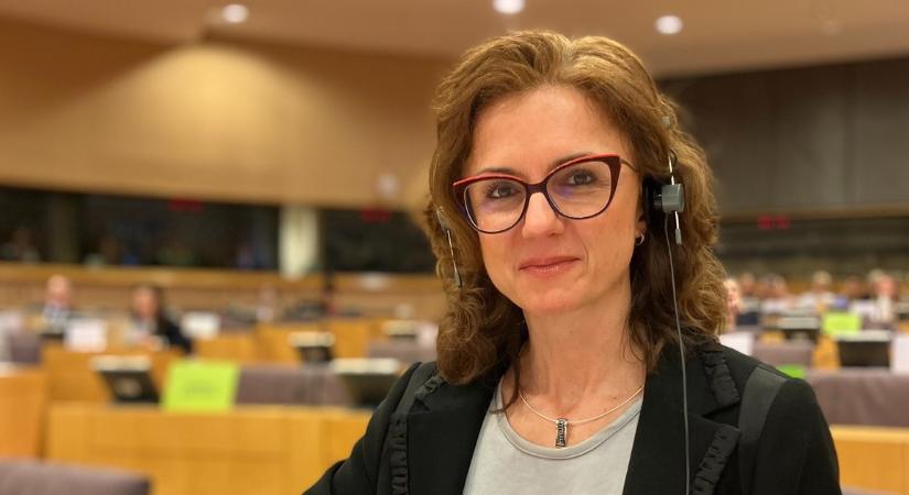 "Sajnos a kilátások nem rózsásak" - műteni kell a Tisza Párt tánc közben megsérülő képviselőjét