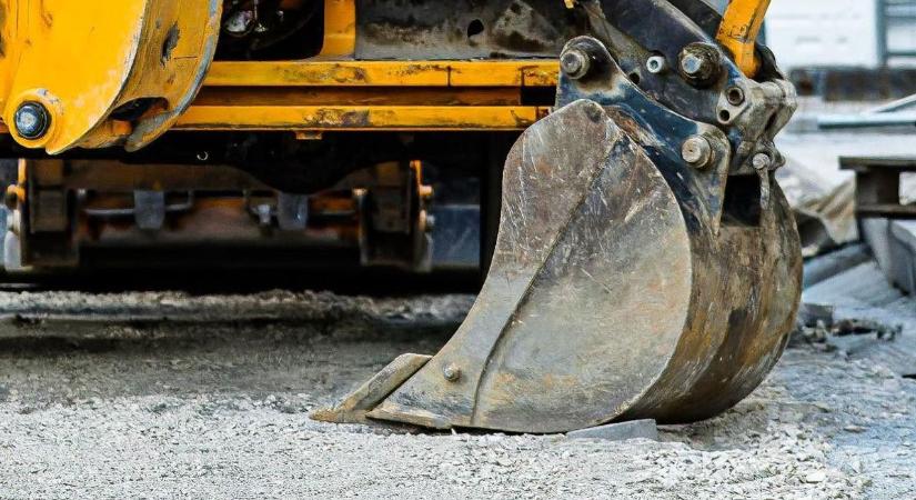 Azbesztügy: fontos hírt közölt Hernádi Ádám esztergomi polgármester