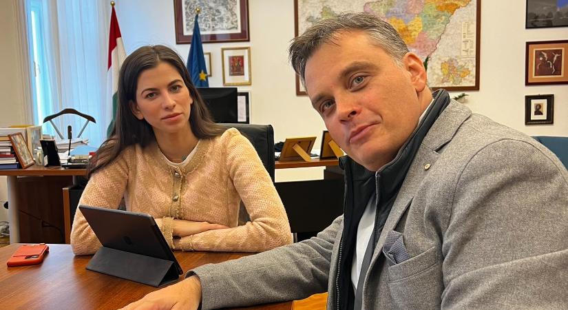 Latorcai Csaba: Kiállunk Szentkirályi Alexandra mellett!