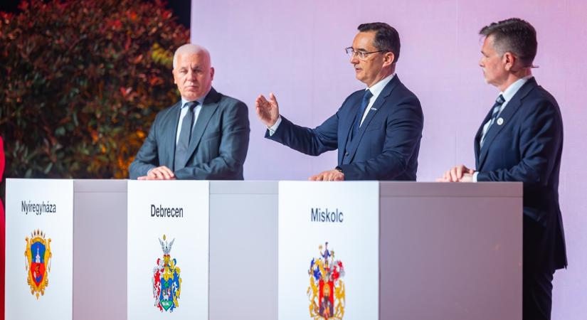 Közös pontokat keres a szövetkezéshez Debrecen, Nyíregyháza és Miskolc fideszes polgármestere