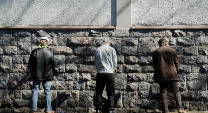 Kétszer is meggondolod, lehúzod-e a slicced: ennyire büntetnek, ha közterületen dobsz egy sárgát