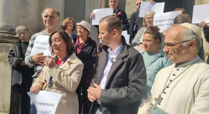 Nem jelent meg a végrehajtó a nagyváradi premontrei apátnál, pedig lejárt a határidő – hírmix