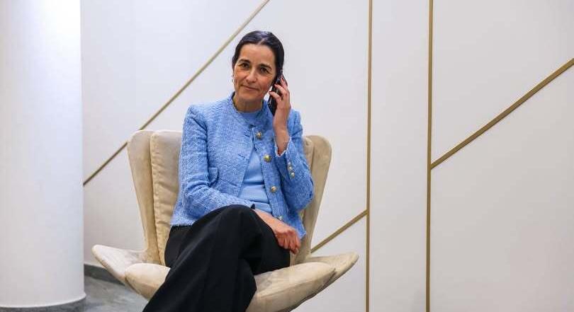 Orbán Anita első hivatalos telefonhívását is szimbolikusnak tekinti