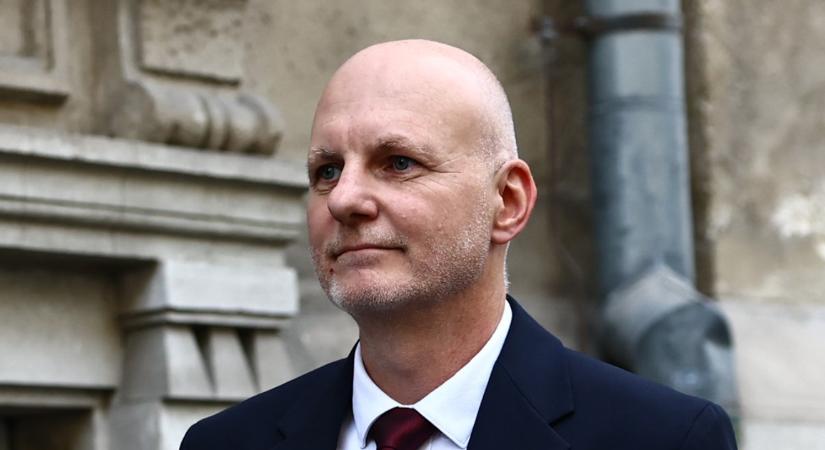 „Jobb helyen vannak ott” – 40 millió forint értékű festmény kerülhet vissza a minisztériumból a Szépművészeti Múzeumba