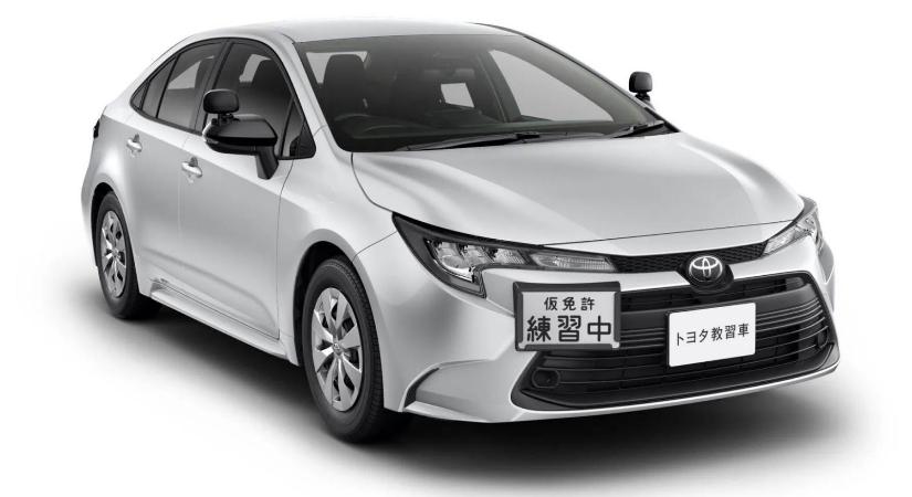 Öt pedál és kézi váltó van a legolcsóbb Toyota Corollában