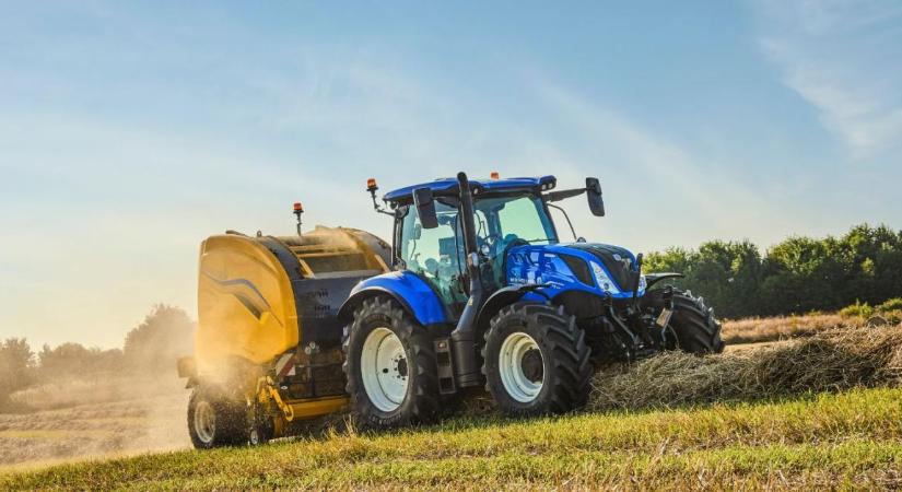 Nagy teljesítményű bálázás New Holland Roll-Belt Plus gépekkel