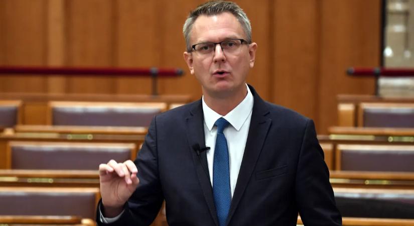 Rétvári Bence: Újabb kapufát lőtt Magyar Péter