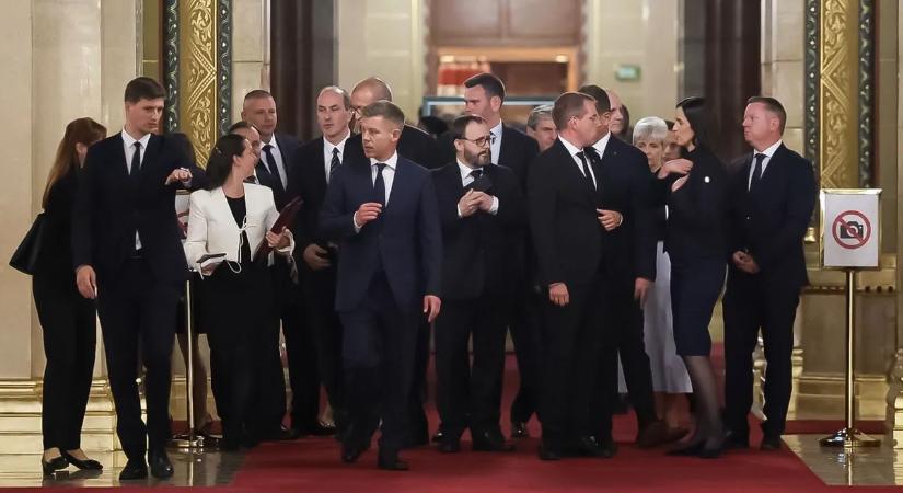 Botrányosra sikeredett az átadás-átvétel, Magyar Péterék nem vigyáztak a dokumentumokra
