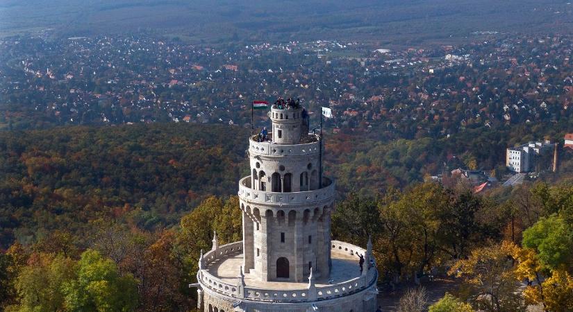 Már éppen elvonulóban volt a szél, amikor még tolt egyet a János-hegyen