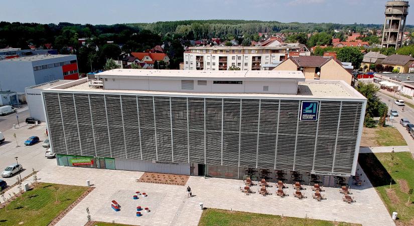 Autonómiát és európai béreket követelnek a felsőoktatási szakszervezetek