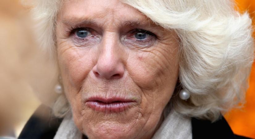 Kamilla még sírt is: ezt tette vele Erzsébet királynő a halála előtt, nagyon megbántotta a menyét