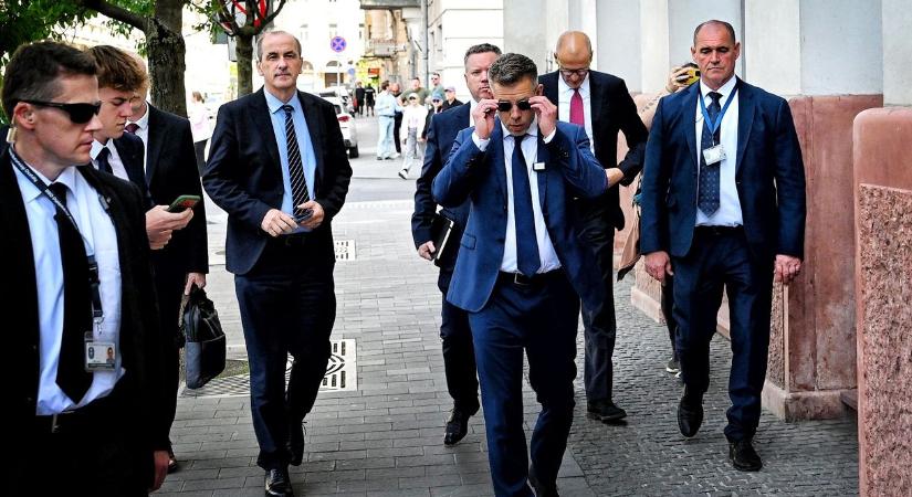 Elképesztő összegű szerződés a 4iG-nek, Orbán el se ment az átadás-átvételre – itt a HVG hírpodcastja