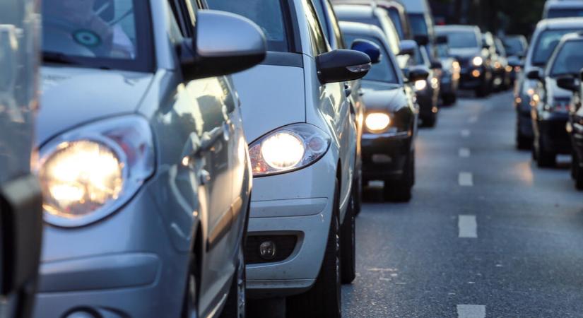 Magyarország látványosan elmarad az uniós átlagtól az autók számában, életkorában és az új autó vásárlások terén is