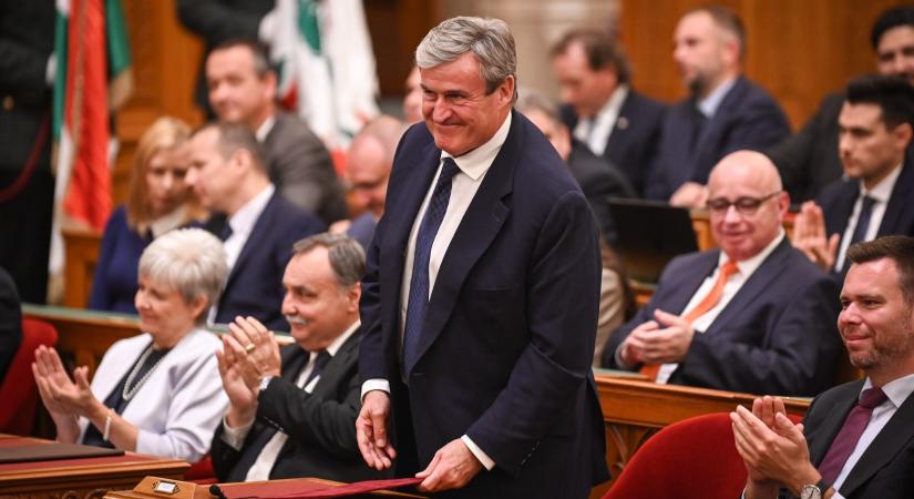 Kapitány István első rendeletével hozzányúlt a kormány a stratégiai üzemanyagkészlethez