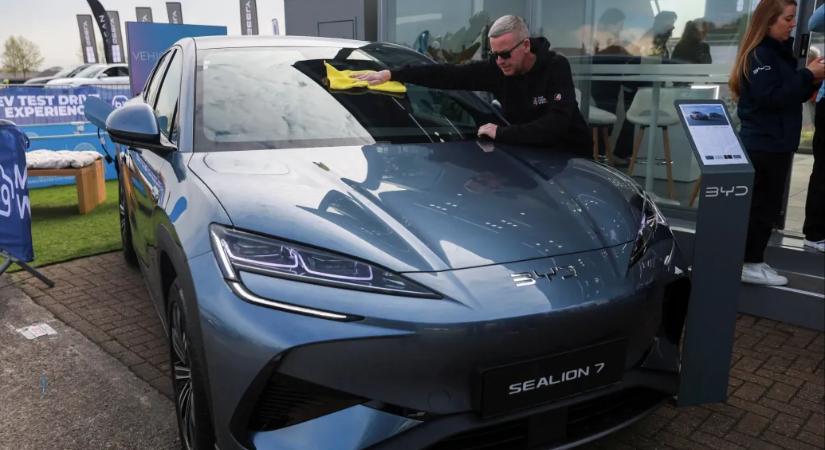 Európai gyárakat vásárolhat a BYD, a Volkswagen is szorosabbra fűzi együttműködését kínai partnerével