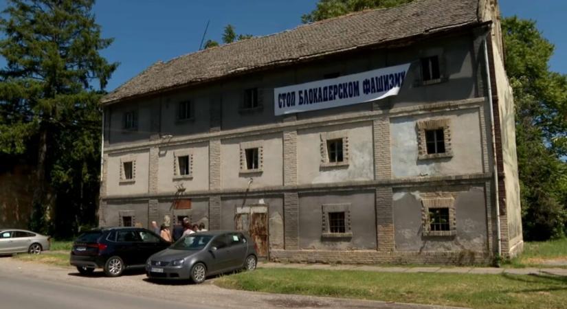 Sértő graffitik árasztották el Vajdaságot