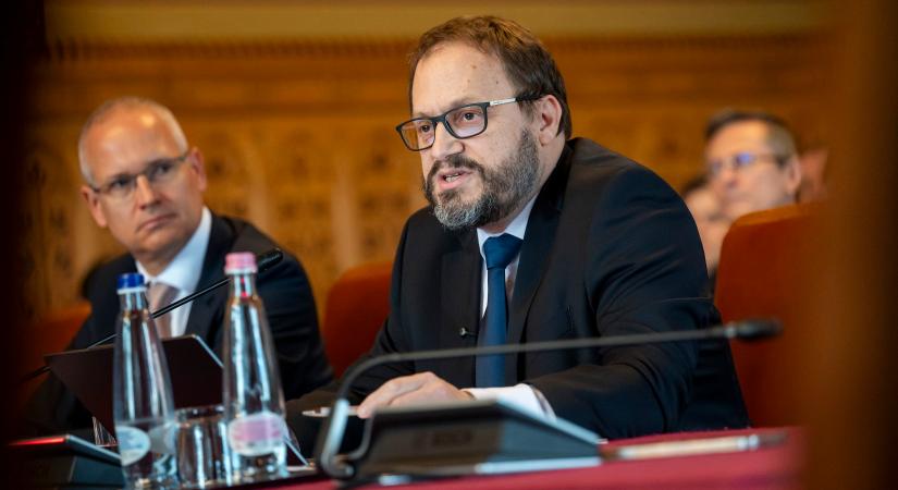 Még nem látja tisztán a költségvetés helyzetét a Tisza-kormány, szigorított az új pénzügyi vezetés